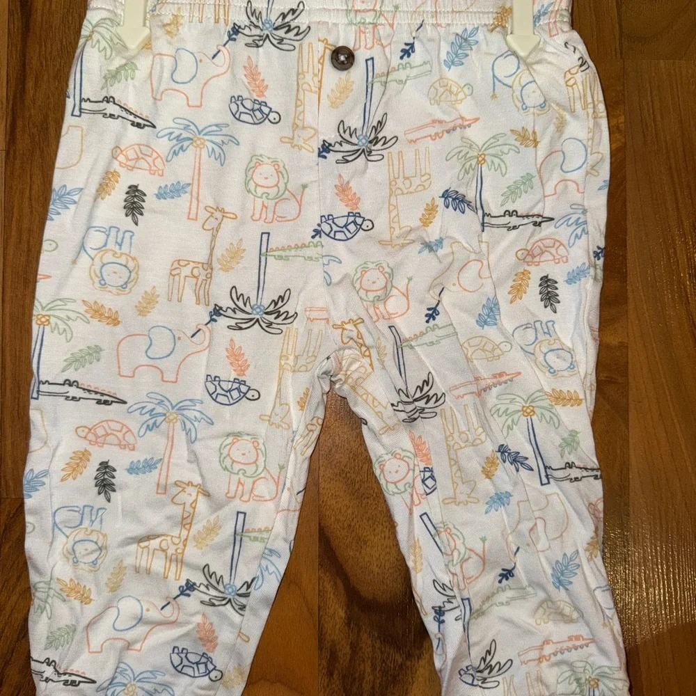 Milkberry 3 piece bamboo set NWT Size 6-9‎ months light weight, casual